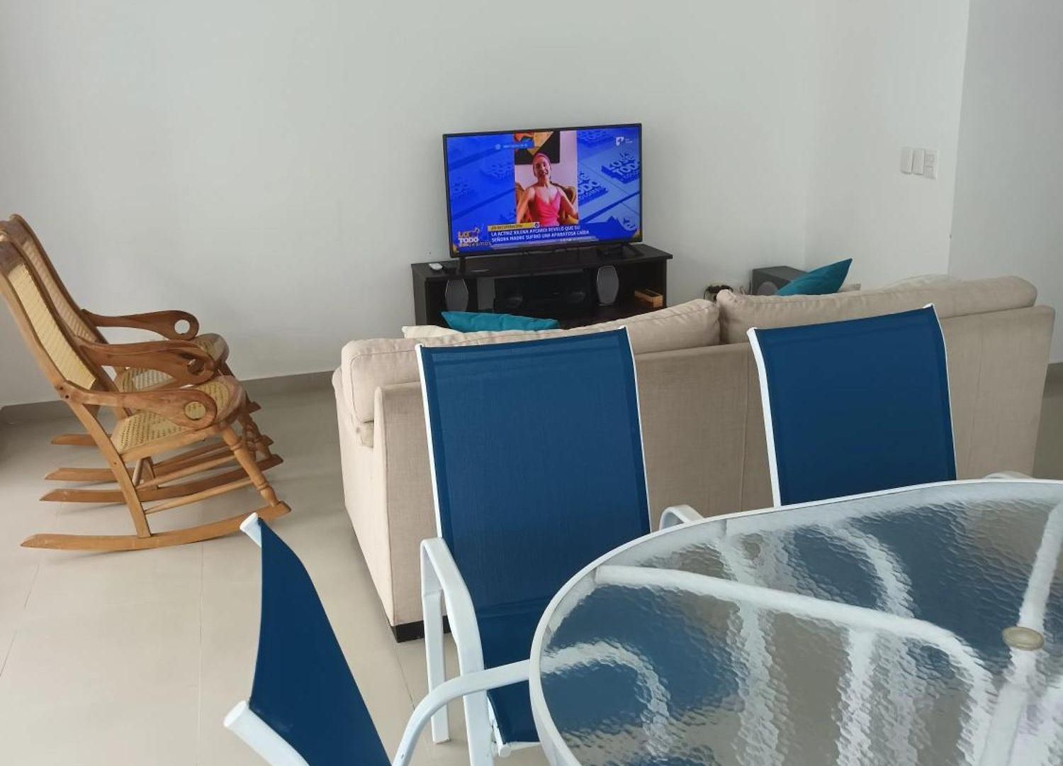 - 1400 Sq. Ft. * Cartagena