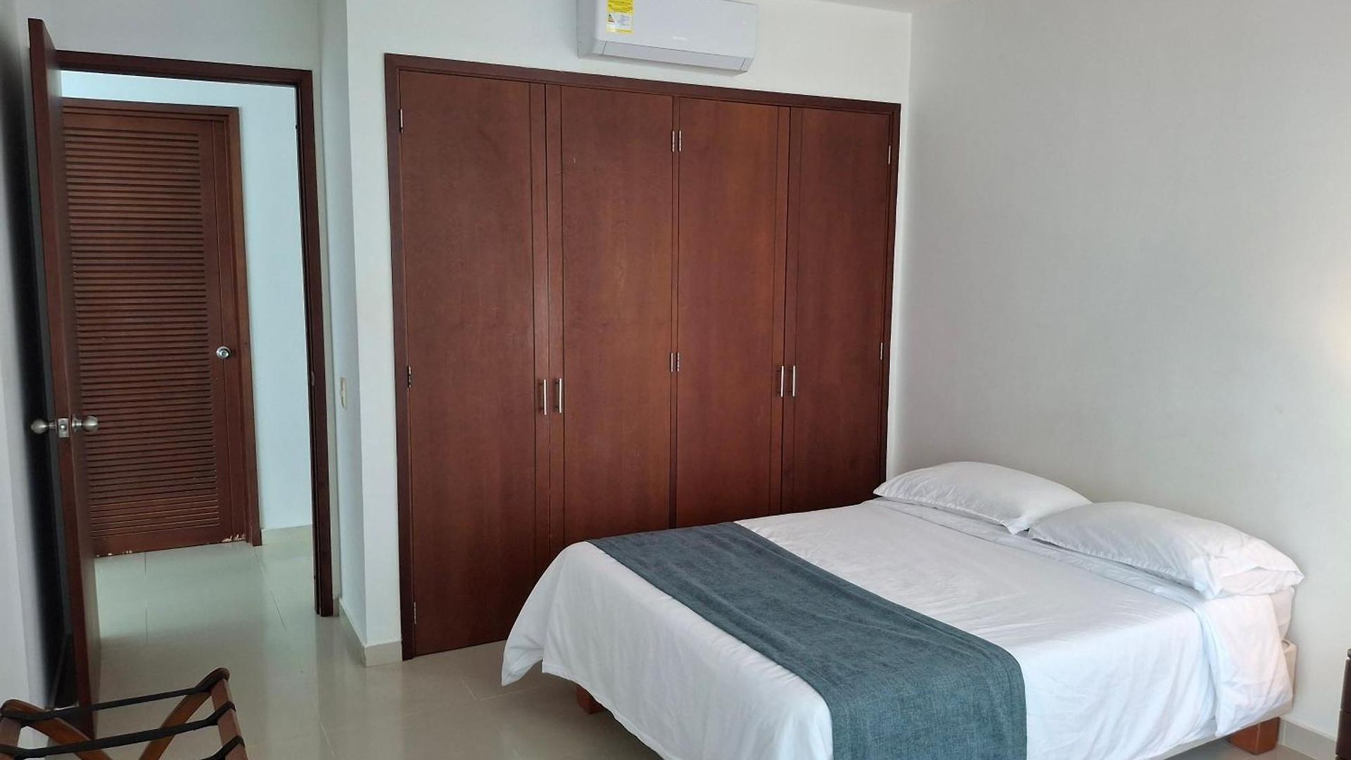- 1400 Sq. Ft. Cartagena